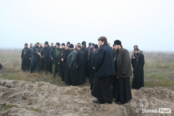 На Волині священики висадили понад 1025 сосен. ФОТО