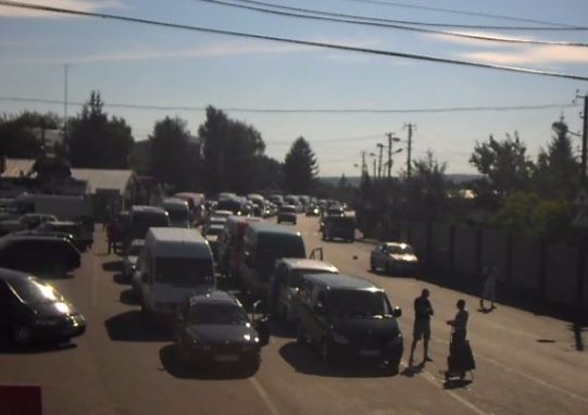 На волинських кордонах другий день зберігаються черги. ФОТО. ВІДЕО