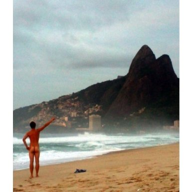 Нудисти-туристи «підірвали» інтернет. ФОТО