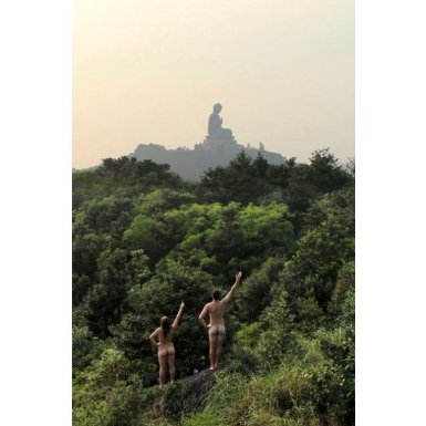 Нудисти-туристи «підірвали» інтернет. ФОТО