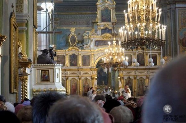 У храмах Луцька відслужили різдвяні богослужіння