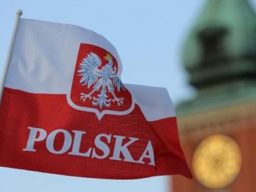 У сусідній Польщі послабили карантин: що дозволили