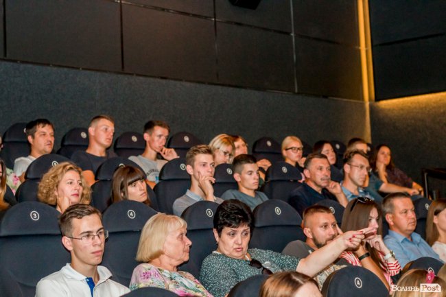 Історії про хабарі та журналістські будні: з лучанами поспілкувався відомий телеведучий 