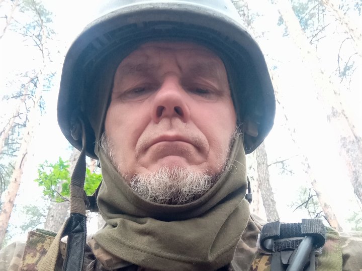 Ветеран війни з Волині відкрив квіткову студію