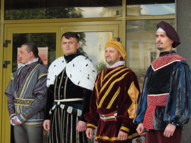 Луцьк «повернувся» в Середньовіччя. На «Князівський бенкет»