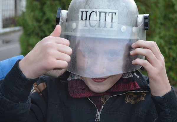 Діти-переселенці на екскурсії в луцьких рятувальників. ФОТО