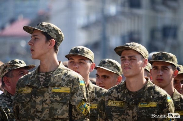 Нові студенти політеху пройшлися червоною доріжкою. ФОТОРЕПОРТАЖ