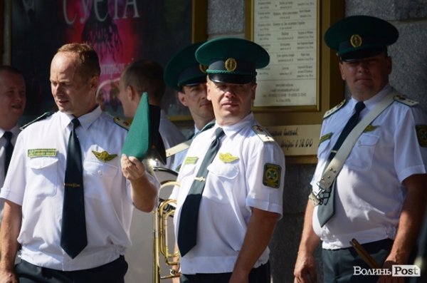 Нові студенти політеху пройшлися червоною доріжкою. ФОТОРЕПОРТАЖ