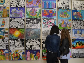 У Луцьку відкрили виставку «дитячих мрій»