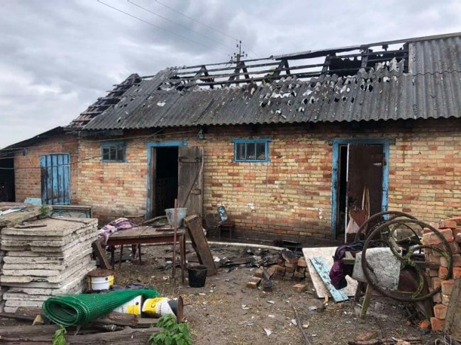 У селі на Волині через дитячі пустощі з вогнем горіла будівля. ФОТО