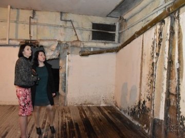 Луцький підвал перетворять на спортзал