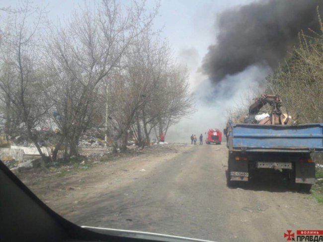 У Ківерцівському районі – пожежа на сміттєзвалищі. ФОТО