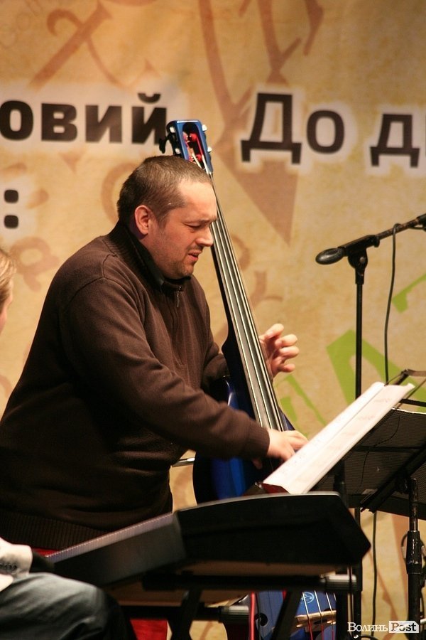 У Луцьку дощ відлякав відвідувачів джаз-фесту. ФОТО