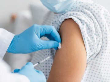 Повідомили, чи безпечно робити декілька щеплень в один день
