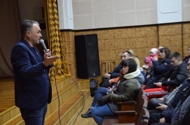 Нардеп Ігор Лапін провів зустрічі, на які прийшли понад 1000 лучан