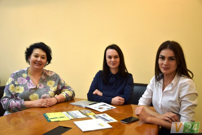 Голова кооперативу ЖК «Супернова» Тетяна Ляшенко, регіональний директор волинського ПАТ «Кредобанку» Катерина Фурманюк та керівник відділу продажів БК «Інвестор» Вікторія Доманська