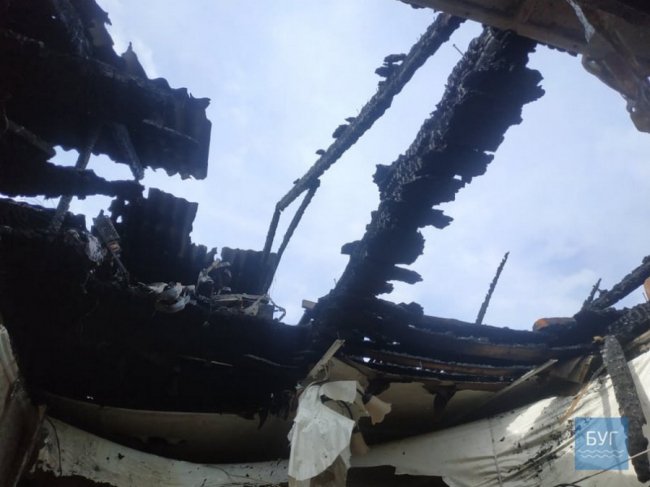 Небайдужих просять допомогти cім'ї з Волині, у якої згорів будинок