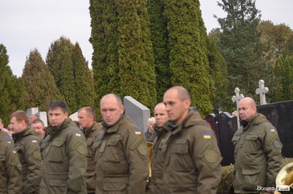 В Гаразджі освятили пам’ятники Героїв, які загинули в АТО. ФОТО