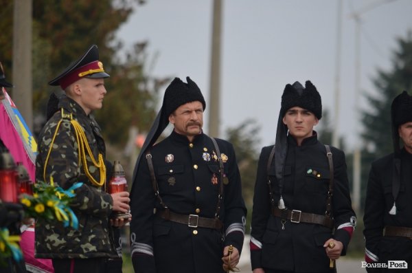 В Гаразджі освятили пам’ятники Героїв, які загинули в АТО. ФОТО