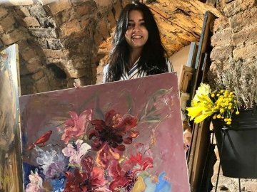 Художниця 9 місяців малювала картину, яку подарувала перинатальному центру у Луцьку