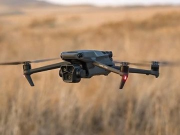 Волинське місто купило для воїнів 6 квадрокоптерів на 1,2 мільйона