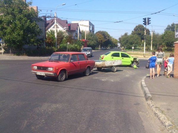 ДТП у Луцьку: аварія на перехресті вулиць. ФОТО