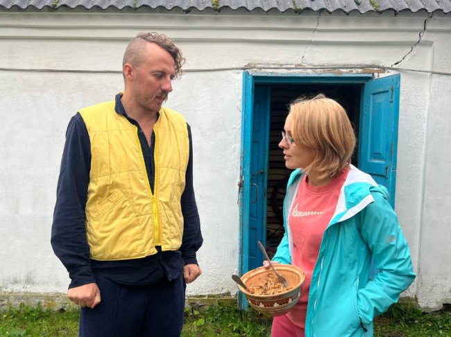 У село на Волинь приїхав відомий шеф-кухар Євген Клопотенко