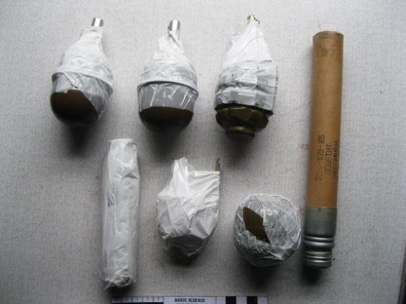 У матраці львівського потяга знайшли боєприпаси. ФОТО