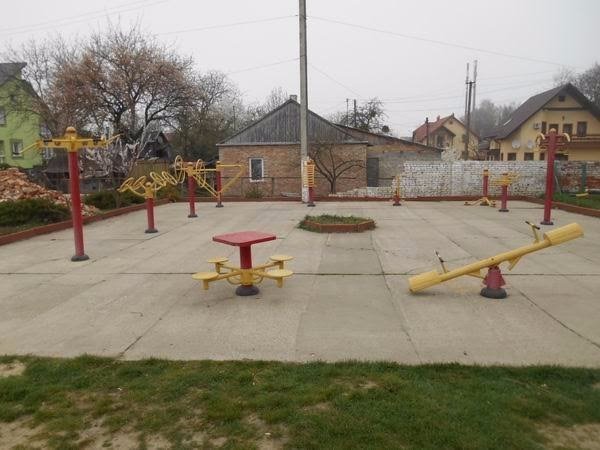 На Волині активно упорядковують спортивні майданчики. ФОТО