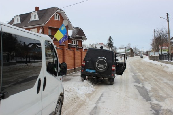 «Я тебе вилікую зараз», - полковник міліції активісту луцького Автомайдану. ФОТО. ВІДЕО