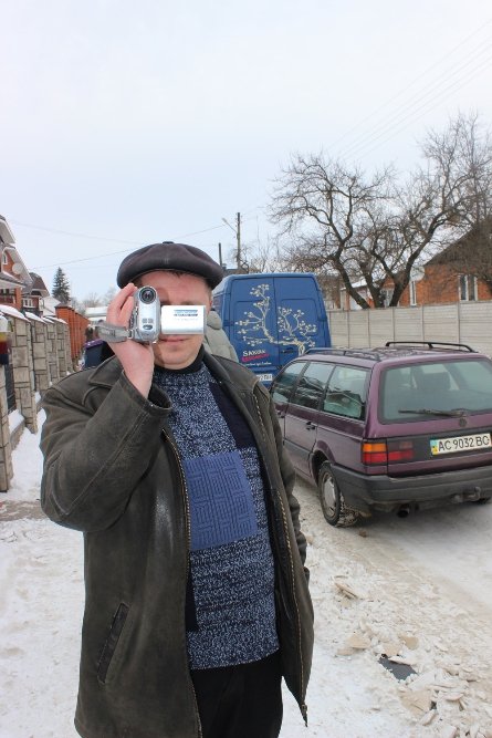 «Я тебе вилікую зараз», - полковник міліції активісту луцького Автомайдану. ФОТО. ВІДЕО