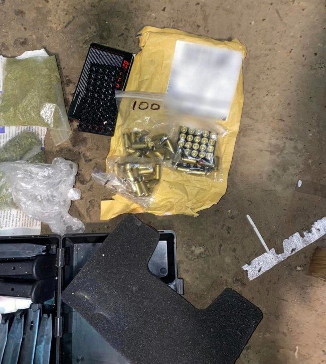 На Волині житель Львівщини торгував вогнепальною зброєю. ФОТО