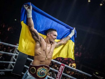 Усик відмовився від бою з росіянином та чемпіонського пояса
