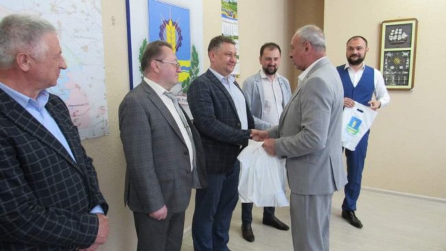 Волинська делегація побувала у Волновасі, щоб вшанувати загиблих на Сході військових