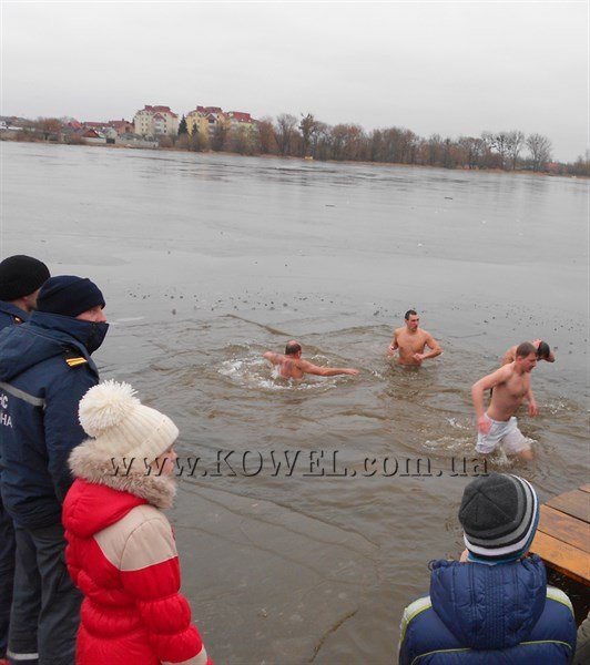 У Ковелі на Водохреще освятили річку Турію. ФОТО