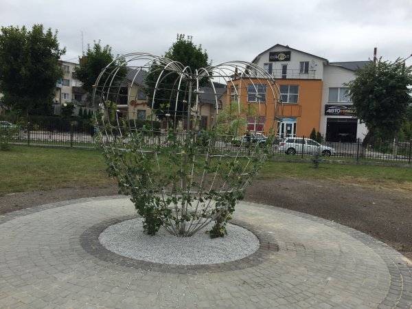 У Ковелі знову встановили «Серце миру». ФОТО
