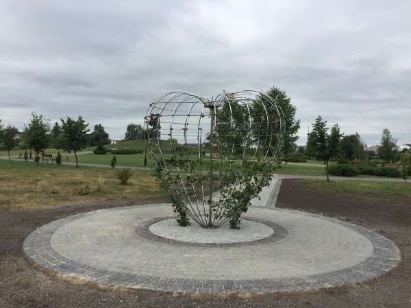 У Ковелі знову встановили «Серце миру». ФОТО