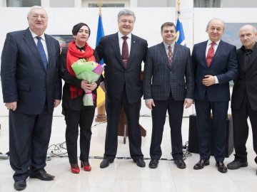 Порошенко нагородив лауреатів Шевченківської премії