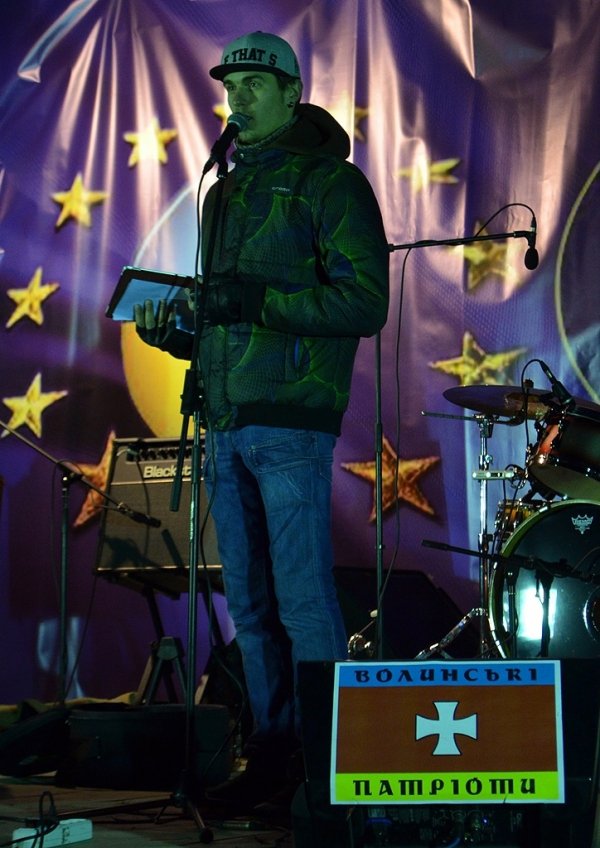 Вечірній Євромайдан у Луцьку. ФОТО. ВІДЕО