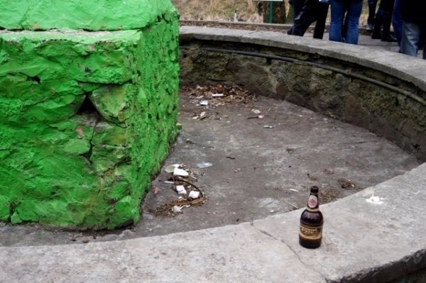 У Луцьку прибирають узбережжя Сапалаївки. ФОТО 