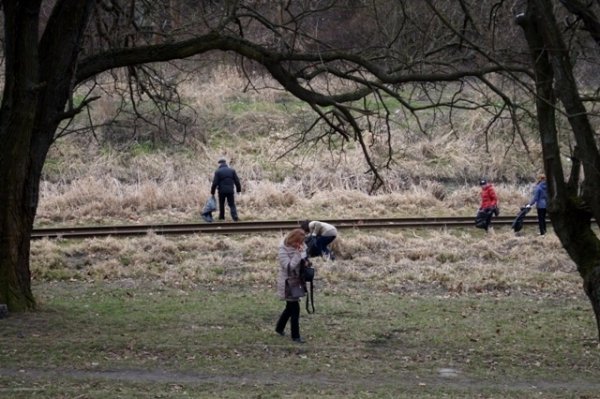У Луцьку прибирають узбережжя Сапалаївки. ФОТО 