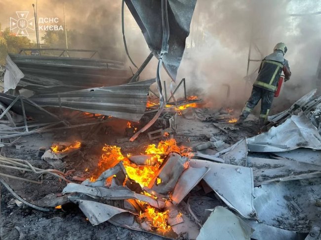 Російські дрони завдають ударів по Києву ще з ночі: є загиблі та поранені. ФОТО