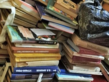 У луцькій бібліотеці на макулатуру зібрали майже 2 тонни російської літератури