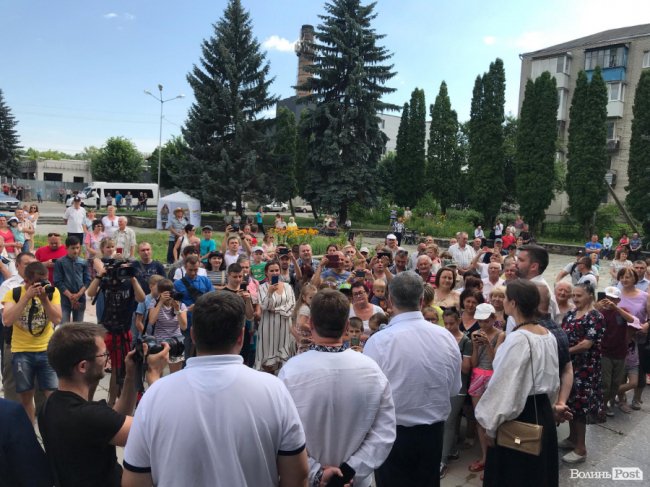 «Гордий своєю командою»: Порошенко представив кандидата від «ЄС» на 23-му окрузі Юрія Сковороду