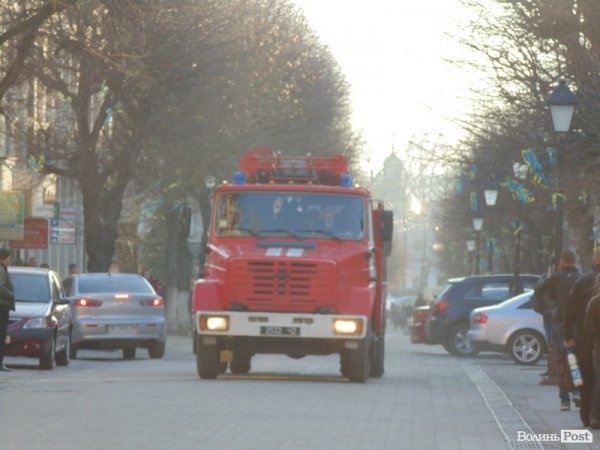 Фото великої пожежі в центрі Луцька. ДОПОВНЕНО