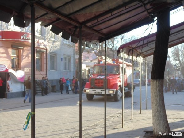 Фото великої пожежі в центрі Луцька. ДОПОВНЕНО