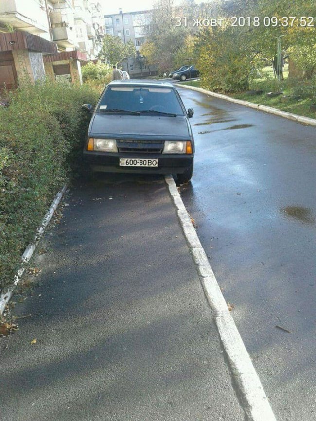 У Луцьку муніципали покарали «майстрів паркування». ФОТО