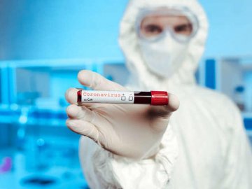 Медсестра ковельської лікарні захворіла на COVID-19, стан жінки – середньої тяжкості