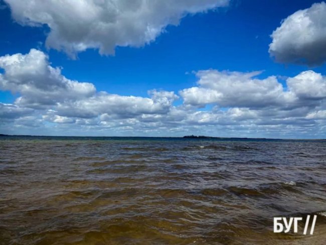 Пляжі на Світязі пішли під воду