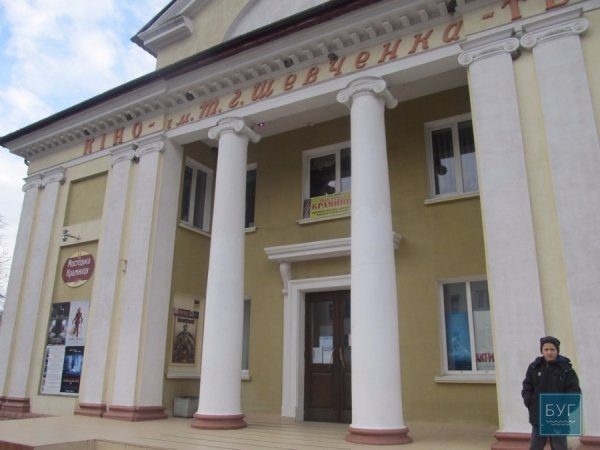 У Володимирі-Волинському пограбували кінотеатр